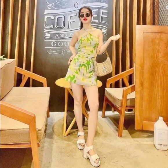 Zara 2 PCS Floral Halter top + skirt - Picture 8 of 8